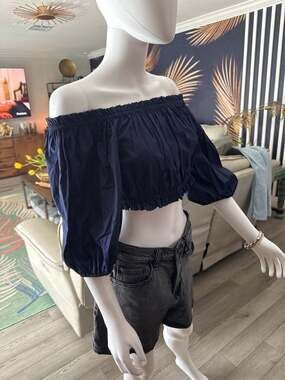 Cara Cara Dana Off-The-Shoulder Navy Puff Sleeve Crop Top